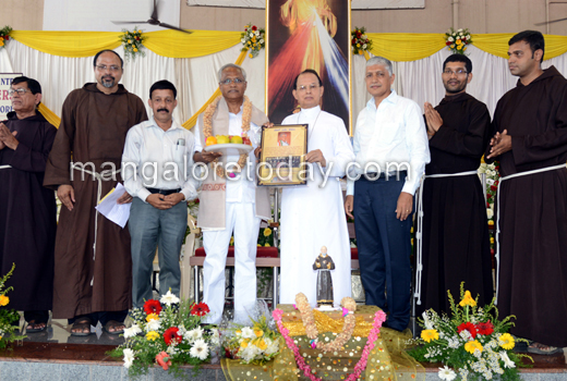 Ballari Bishop urges people to derive inspiration from life of  St. Pio 1